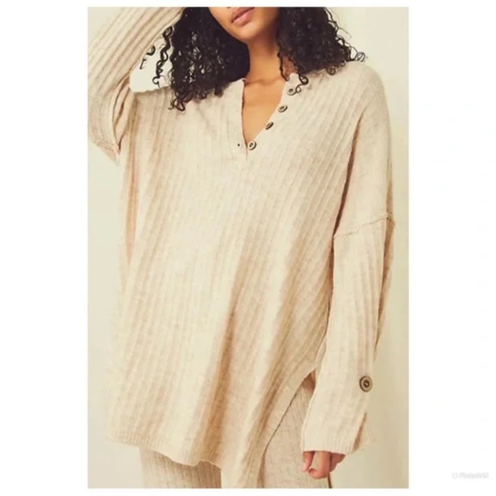 Free People Intimately ‘around the clock’ Beige oversized Sweater size S